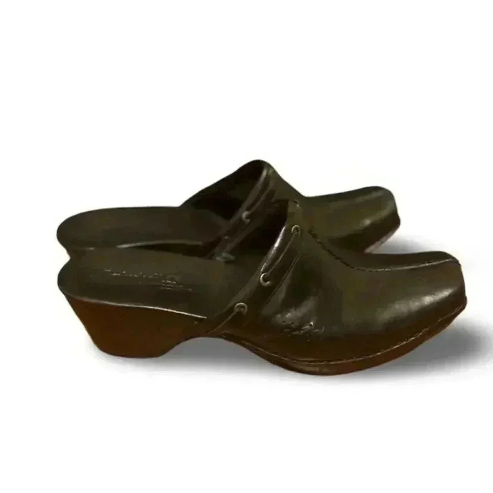 Timberland Slip-On Clogs Black Leather Women's Size 9M Casual Durable - Picture 1 of 6
